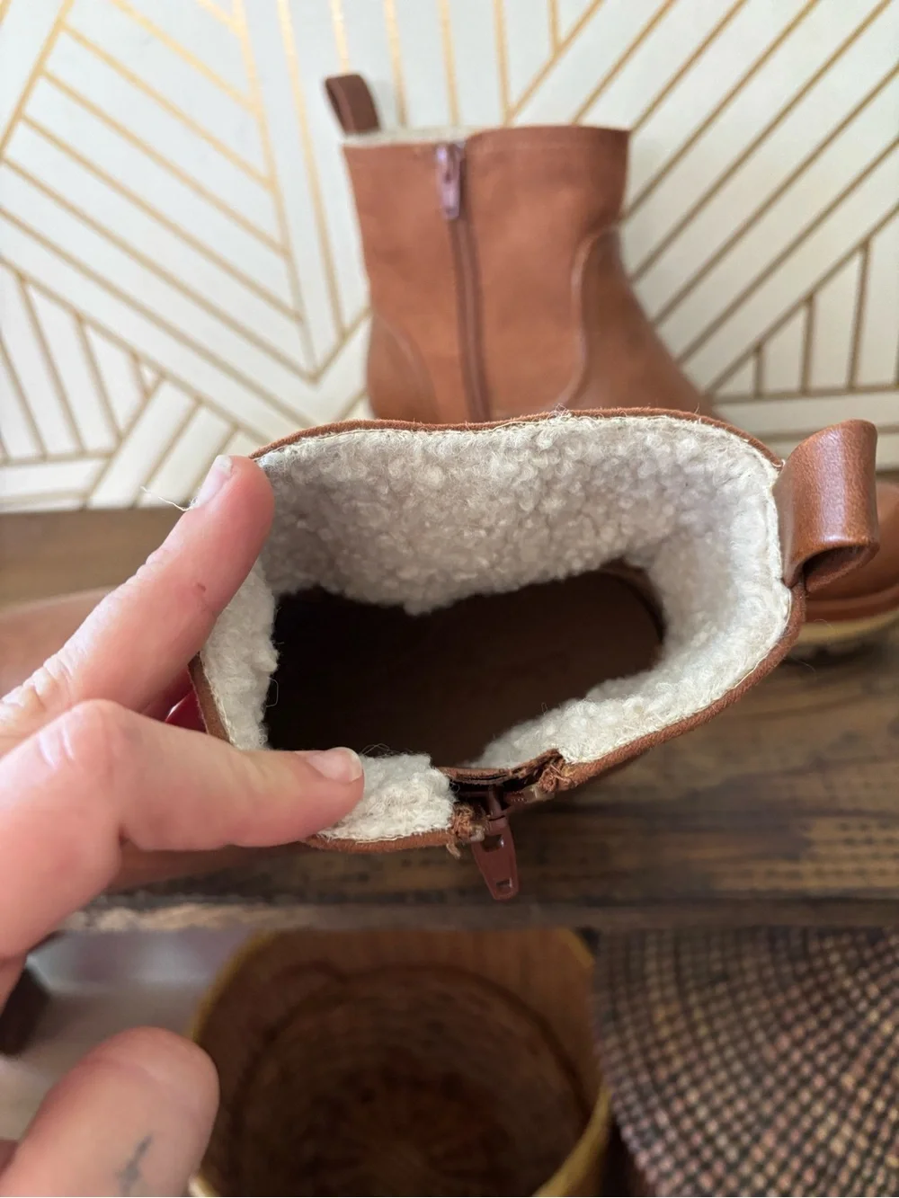 Universal Thread Tan Brown Leather Ankle Boots with Shearling Trim